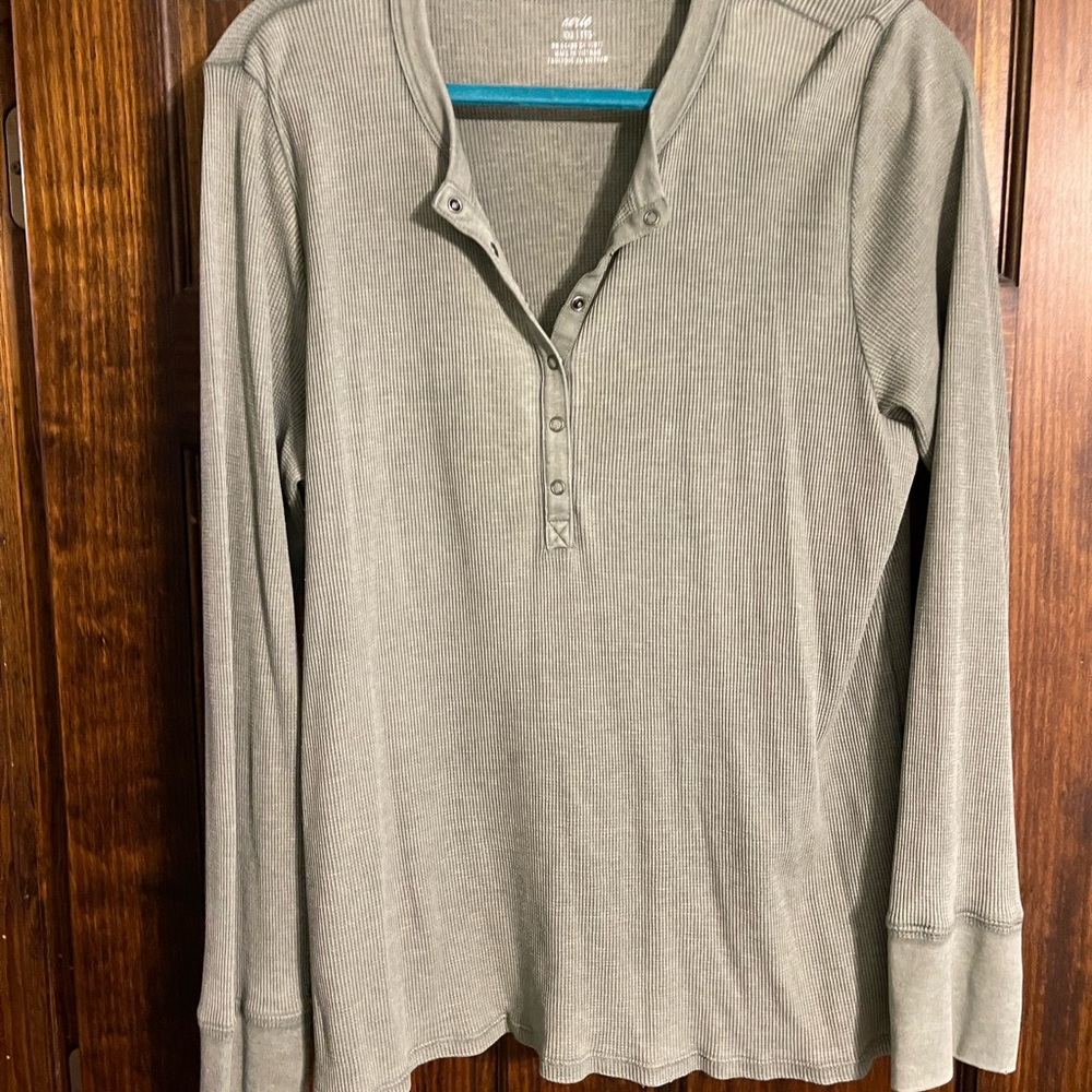 Aerie offline green long sleeve tee